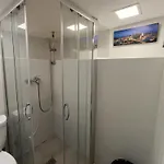Loft 2 Personas